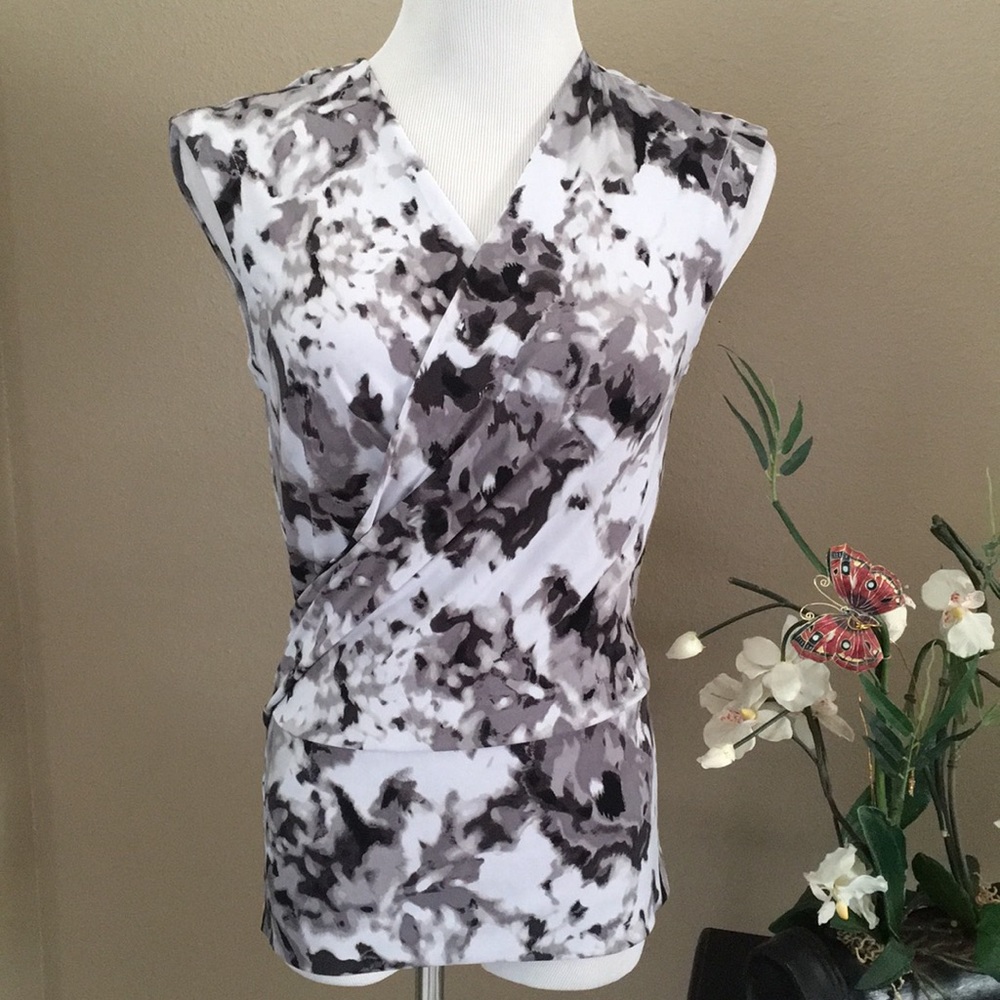 Ellen Tracy Sleeveless Top